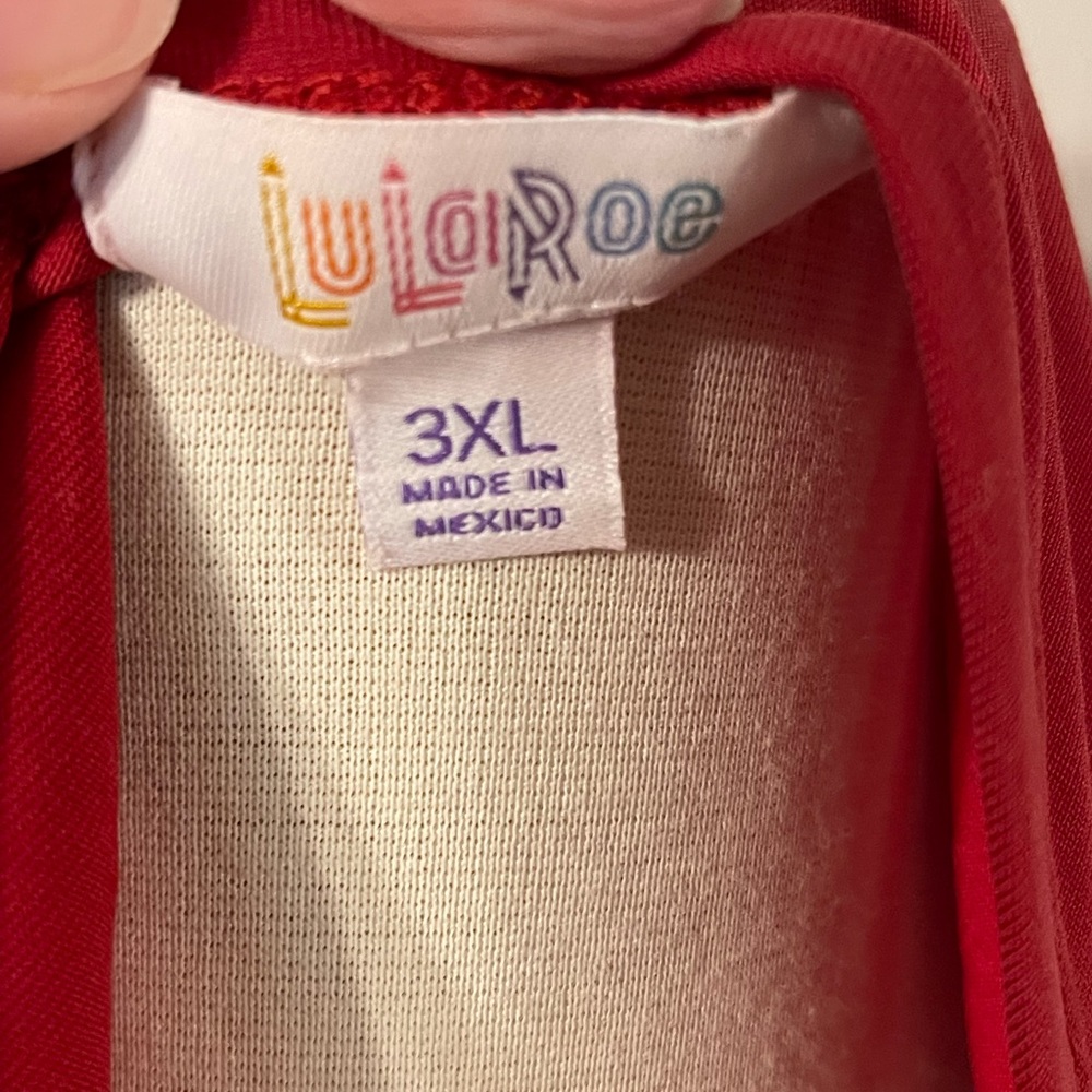 LulaRoe Sarah - Picture 3 of 4